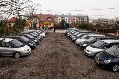 Lukas Car